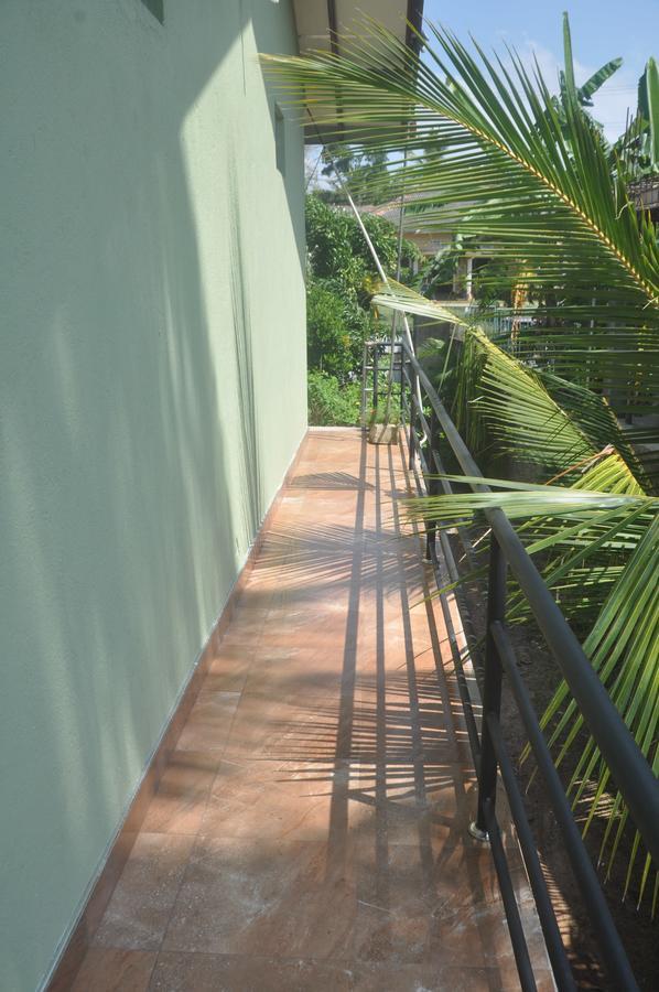 Nisadi Villa Bentota Exteriör bild