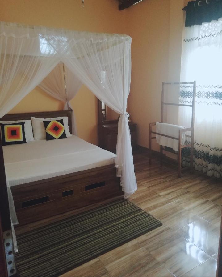 Nisadi Villa Bentota Exteriör bild